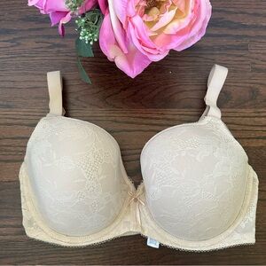 Wacoal Lace finesse tee shirt bra, size 34DDD/F